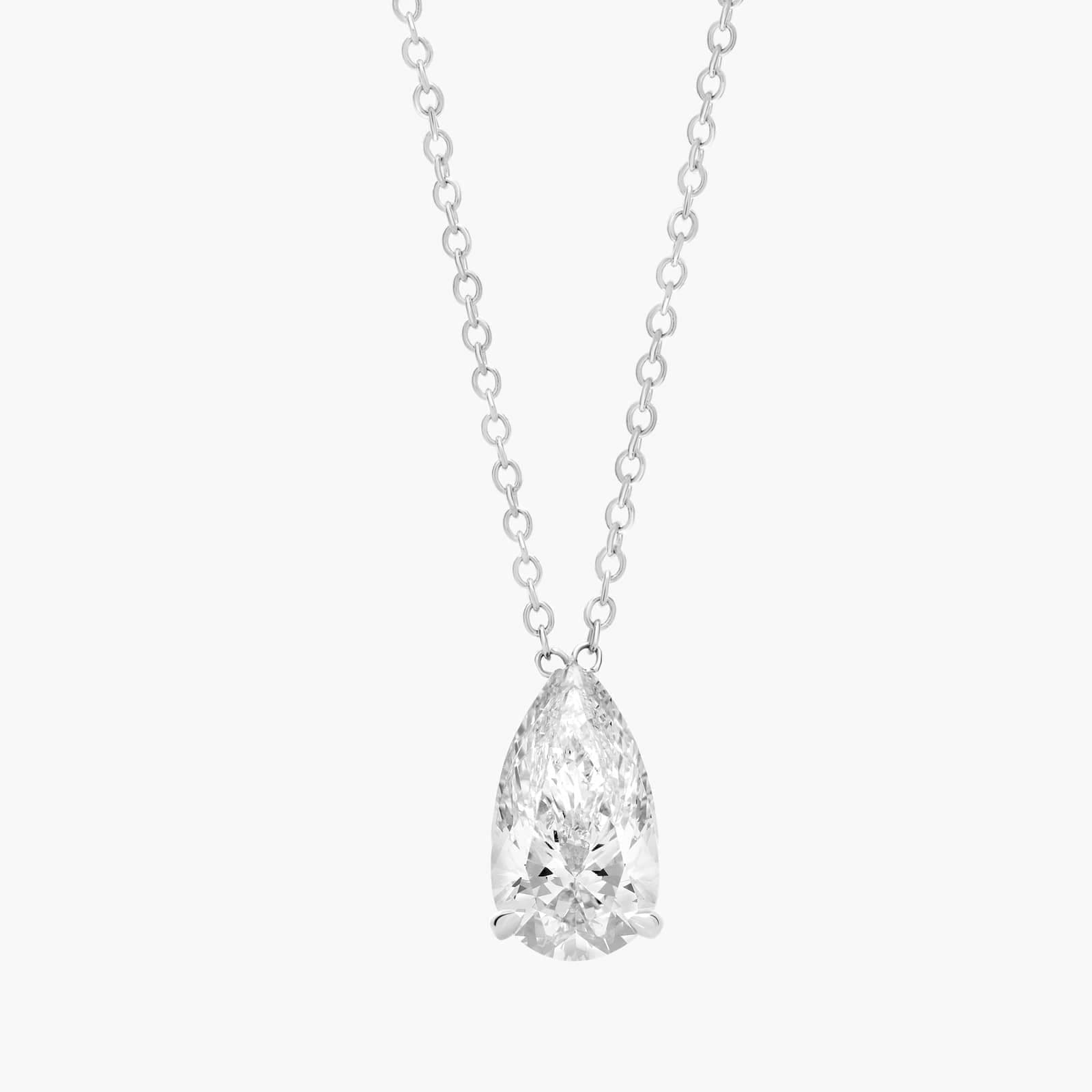 Pingente com diamante em corte pera Eterna