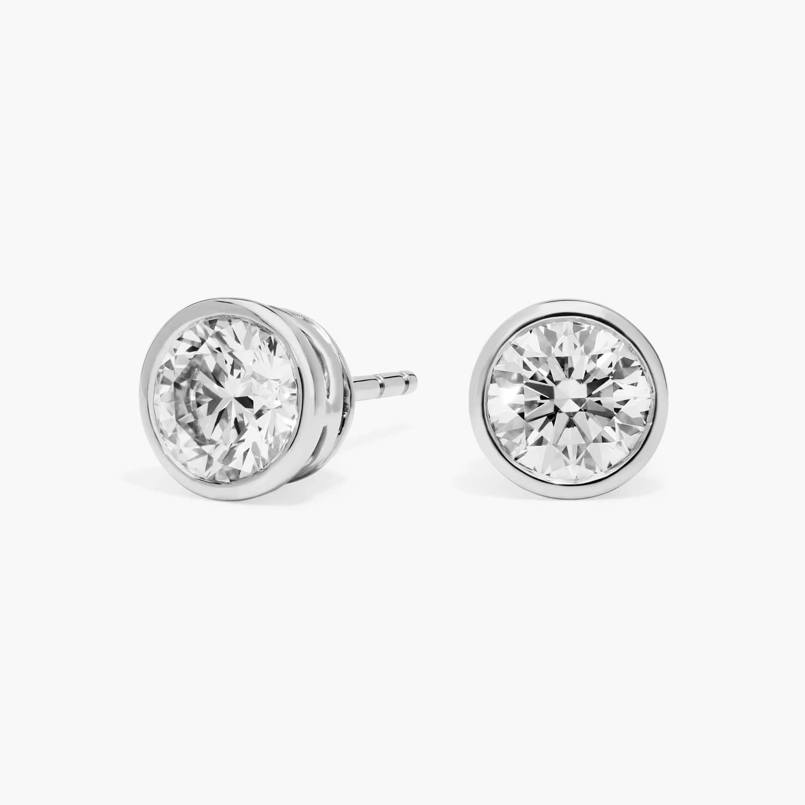 Boucles d'oreilles clou Clara Bezel Diamond
