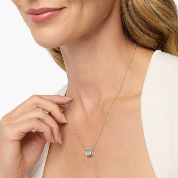 Milan Emerald Bezel Pendant - Image 5