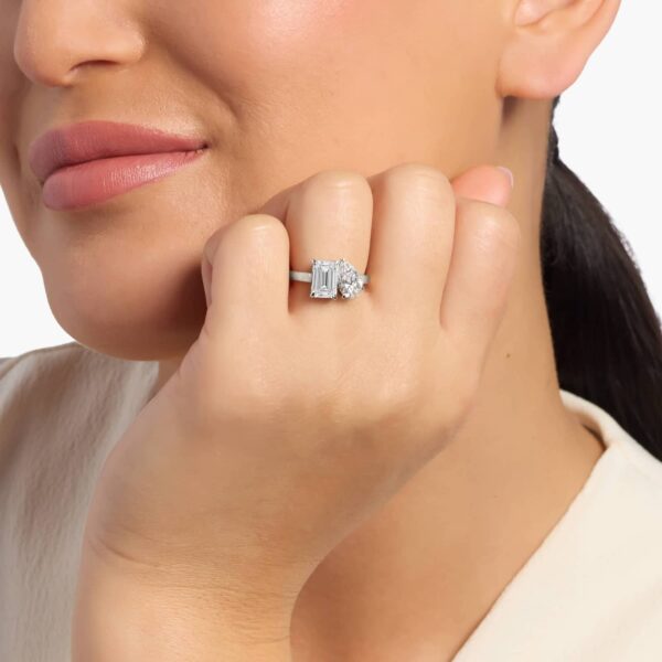 Toi et Moi Pear & Emerald Diamond Ring - Image 3