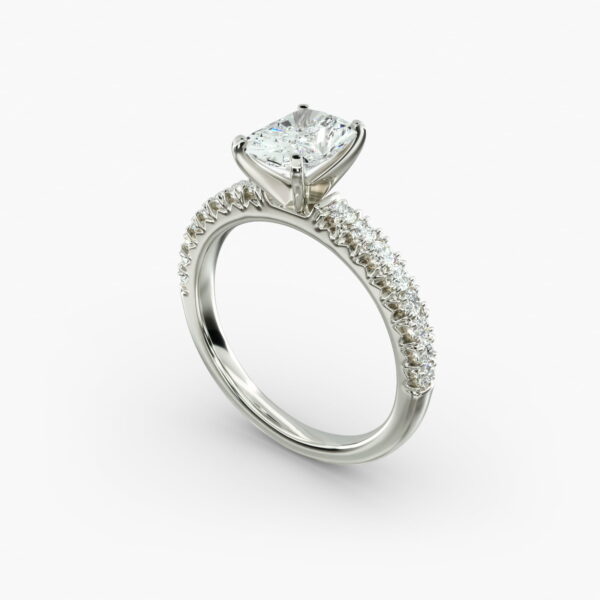 Anel de noivado Lumiere Elodie French Pavé Radiant Diamond em ouro branco 18K